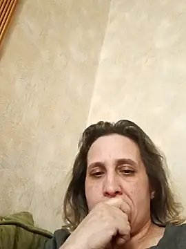 KatieLove133 online show from April 2026 04:27:01 PM