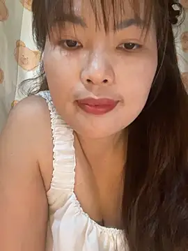 Snapshot of Milik-1022 chatting on April 2026 02:31:01 AM Milik-1022 online show from April 2026 02:31:01 AM