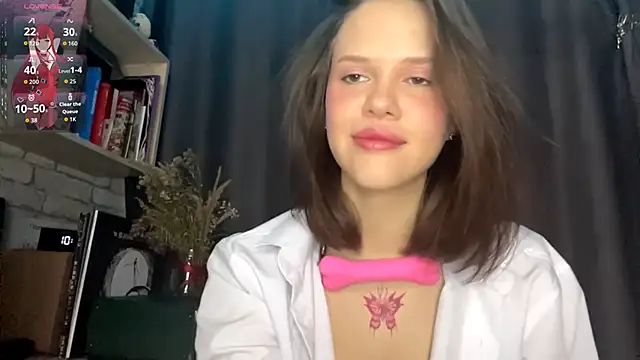 SarahHunnye online show from March 2026 12:15:01 AM