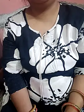 Gujju bhabhi69 online show from April 2026 09:15:02 PM