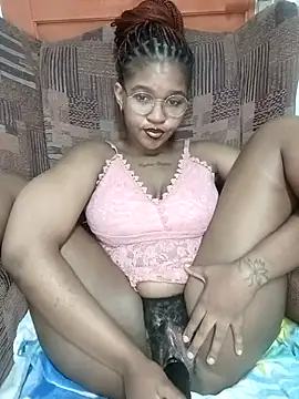 Snapshot of Hotsexyberry222 chatting on April 2026 05:58:02 PM Hotsexyberry222 online show from April 2026 05:58:02 PM