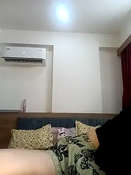 Hottymahi7 online show from March 2026 04:40:01 PM