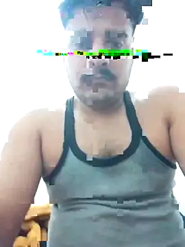 Snapshot of Decentlover67 chatting on April 2026 02:33:02 PM Decentlover67 online show from April 2026 02:33:02 PM