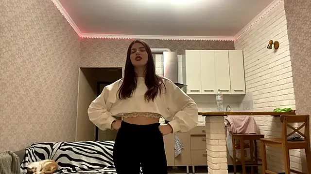 Snapshot of KassieLonzo chatting on March 2026 07:08:01 PM KassieLonzo online show from March 2026 07:08:01 PM