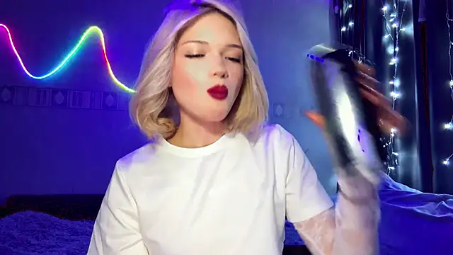 StacyChocopay online show from April 2026 09:15:01 PM