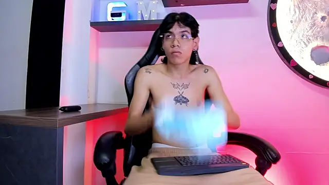 Bennet-Grayy online show from April 2026 04:30:02 AM