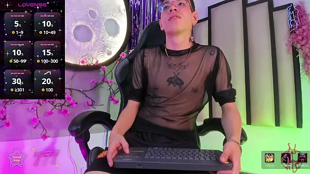 Bennet-Grayy online show from May 2026 04:21:01 AM