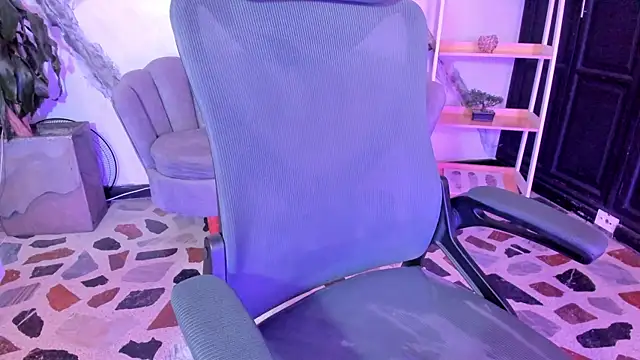 AlaskaFlowerss1  online show from March 2026 08:30:01 AM