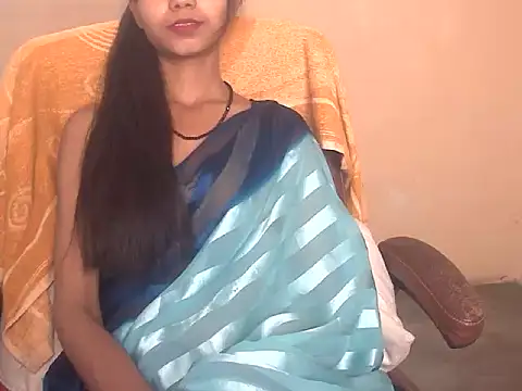 QueenOfDesire01 online show from April 2026 05:36:01 PM