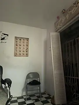 Snapshot of TSROYALE7527 chatting on March 2026 11:08:01 PM TSROYALE7527 online show from March 2026 11:08:01 PM