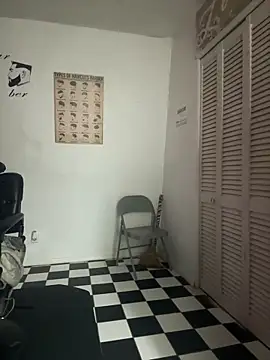 Snapshot of TSROYALE7527 chatting on April 2026 06:24:02 PM TSROYALE7527 online show from April 2026 06:24:02 PM