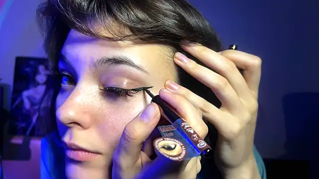 CareyDevan online show from April 2026 02:12:01 PM