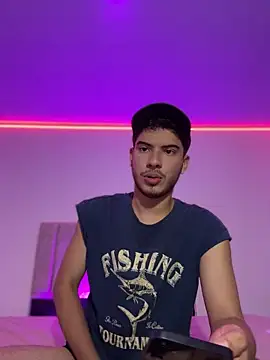 ApoloGray   online show from April 2026 08:02:02 PM