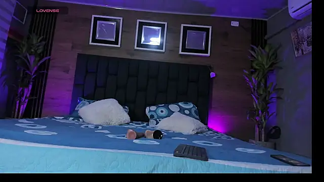 Enzoo98  online show from March 2026 11:52:02 PM