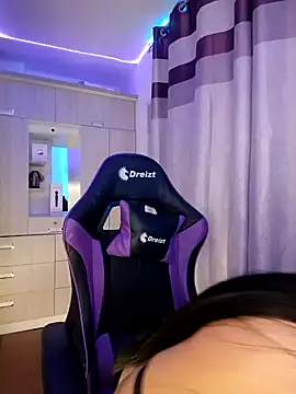 Snapshot of PiscisGirl chatting on June 2026 06:59:01 AM PiscisGirl online show from June 2026 06:59:01 AM