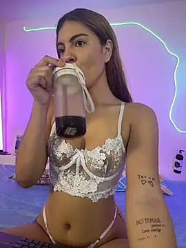 Snapshot of Emily_vega1_ chatting on March 2026 05:29:01 PM Emily vega1 online show from March 2026 05:29:01 PM