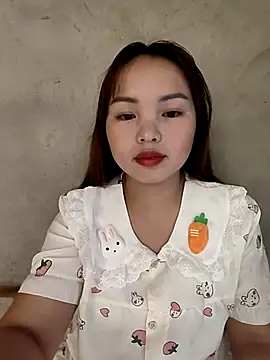 Mina xYx online show from May 2026 02:45:01 PM