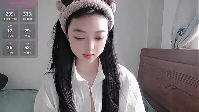 Snapshot of oblakitty_ chatting on June 2026 12:50:02 AM oblakitty online show from June 2026 12:50:02 AM