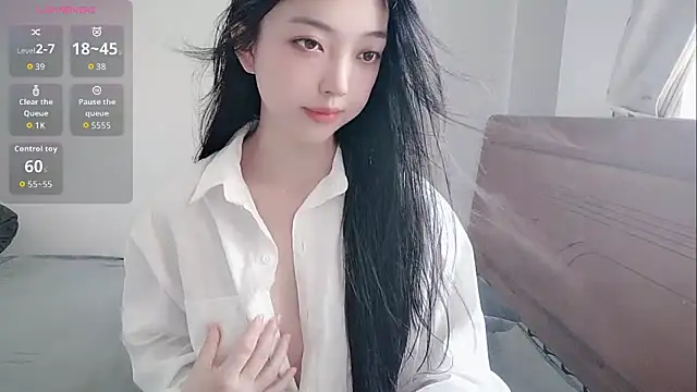 Snapshot of oblakitty_ chatting on June 2026 09:15:01 AM oblakitty online show from June 2026 09:15:01 AM