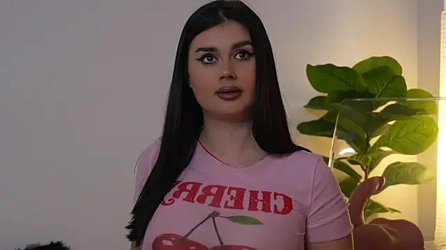 ItsKendra online show from April 2026 01:16:01 PM