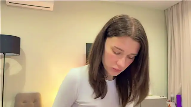 Snapshot of Nicolekira chatting on April 2026 05:07:01 PM Nicolekira online show from April 2026 05:07:01 PM