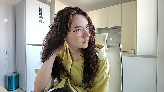 LaritaTocchio online show from April 2026 07:05:01 AM