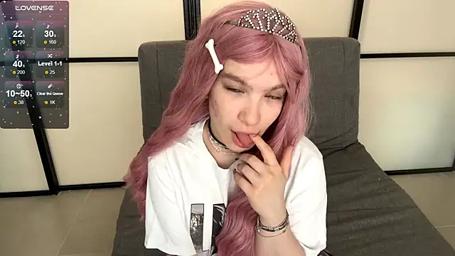 Snapshot of NerissaDeloria chatting on April 2026 08:15:01 AM NerissaDeloria online show from April 2026 08:15:01 AM