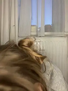 Snapshot of bimboiiii chatting on April 2026 07:01:02 PM bimboiiii online show from April 2026 07:01:02 PM