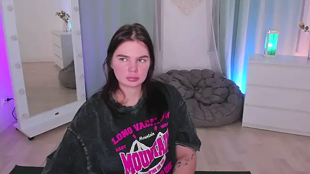 MillyBrown  online show from April 2026 01:41:01 PM