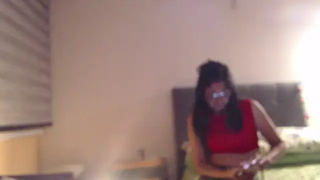 Snapshot of Taniafirelux chatting on April 2026 12:44:01 AM Taniafirelux online show from April 2026 12:44:01 AM