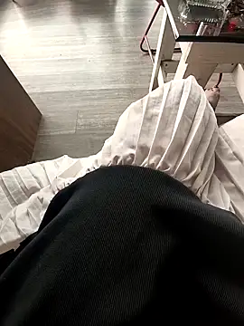 Enmy 24 online show from April 2026 02:01:01 AM