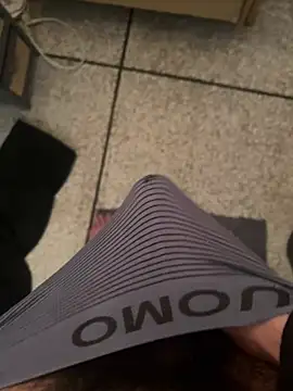 Snapshot of maxhot695 chatting on March 2026 12:33:01 PM maxhot695 online show from March 2026 12:33:01 PM