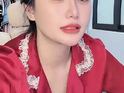 Snapshot of AmyLinee_1 chatting on June 2026 04:59:02 AM AmyLinee 1 online show from June 2026 04:59:02 AM