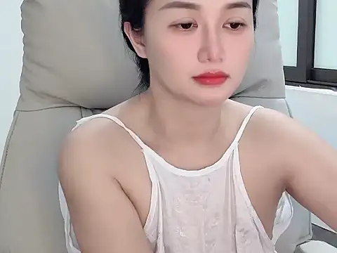Snapshot of AmyLinee_1 chatting on July 2026 05:36:02 AM AmyLinee 1 online show from July 2026 05:36:02 AM