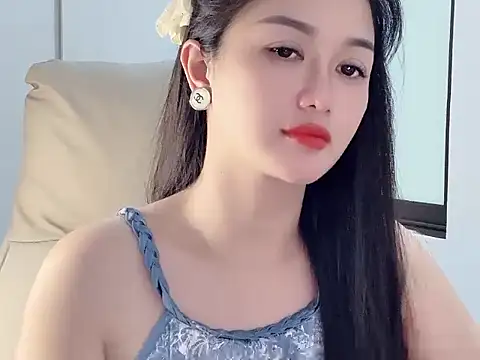 Snapshot of AmyLinee_1 chatting on July 2026 07:12:01 AM AmyLinee 1 online show from July 2026 07:12:01 AM