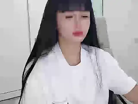 Snapshot of AmyLinee_1 chatting on July 2026 02:24:01 PM AmyLinee 1 online show from July 2026 02:24:01 PM