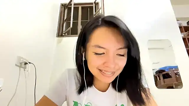 NoreenPierotti online show from April 2026 12:05:02 PM