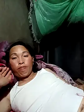 Snapshot of NIANIAKUTE chatting on April 2026 01:41:02 PM NIANIAKUTE online show from April 2026 01:41:02 PM