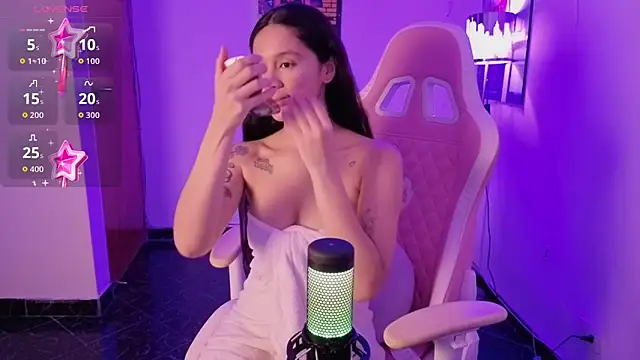 Oliviasims online show from March 2026 10:38:02 PM