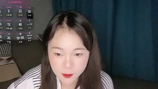 Snapshot of Tingting-Love chatting on April 2026 05:24:01 AM Tingting-Love online show from April 2026 05:24:01 AM