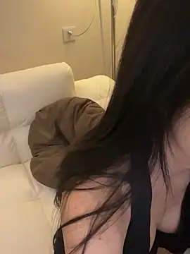 Snapshot of Xiaozuzongo1 chatting on April 2026 07:58:02 PM Xiaozuzongo1 online show from April 2026 07:58:02 PM