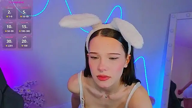 Deibora online show from March 2026 02:48:01 AM