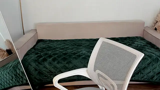 Snapshot of Sofa_Vleifo chatting on May 2026 01:03:01 AM Sofa Vleifo online show from May 2026 01:03:01 AM