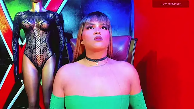 taylor  smith  online show from April 2026 09:04:01 AM