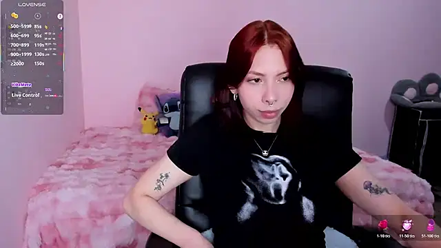 Snapshot of laurita_Olssen27 chatting on April 2026 02:51:02 PM laurita Olssen27 online show from April 2026 02:51:02 PM