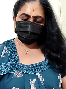 Snapshot of aishu_mallu_tamil chatting on April 2026 05:40:02 PM aishu mallu tamil online show from April 2026 05:40:02 PM