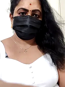 Snapshot of aishu_mallu_tamil chatting on April 2026 07:07:01 PM aishu mallu tamil online show from April 2026 07:07:01 PM