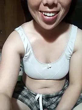 Snapshot of Limchann chatting on April 2026 03:05:01 AM Limchann online show from April 2026 03:05:01 AM