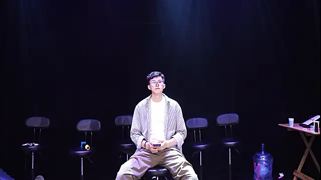 Snapshot of LookingBoy-001 chatting on March 2026 06:29:01 PM LookingBoy-001 online show from March 2026 06:29:01 PM