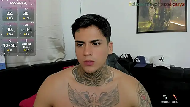 sweetlatinoboy online show from April 2026 10:32:01 PM